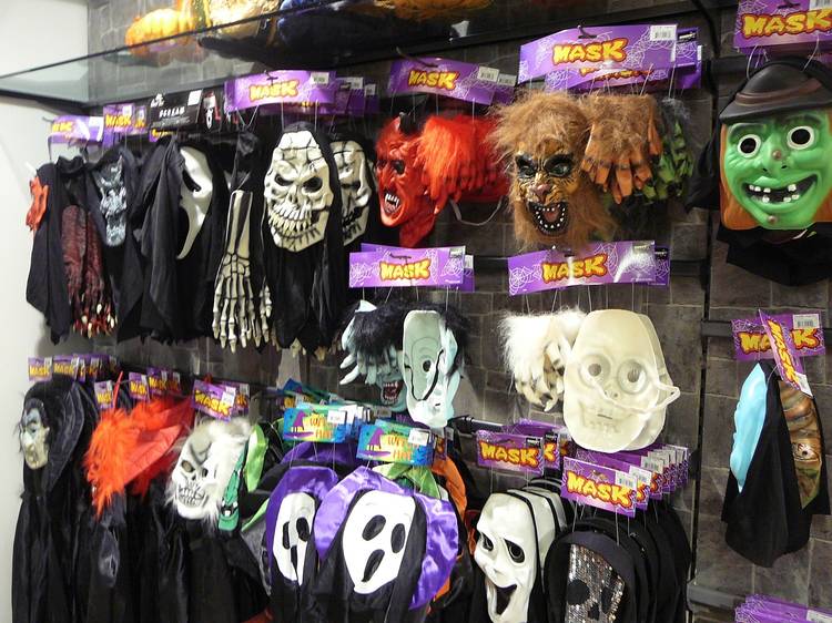 Buy Halloween Pallets For Sale (500+ Costumes, Decor & Candy From $399) - Image 2